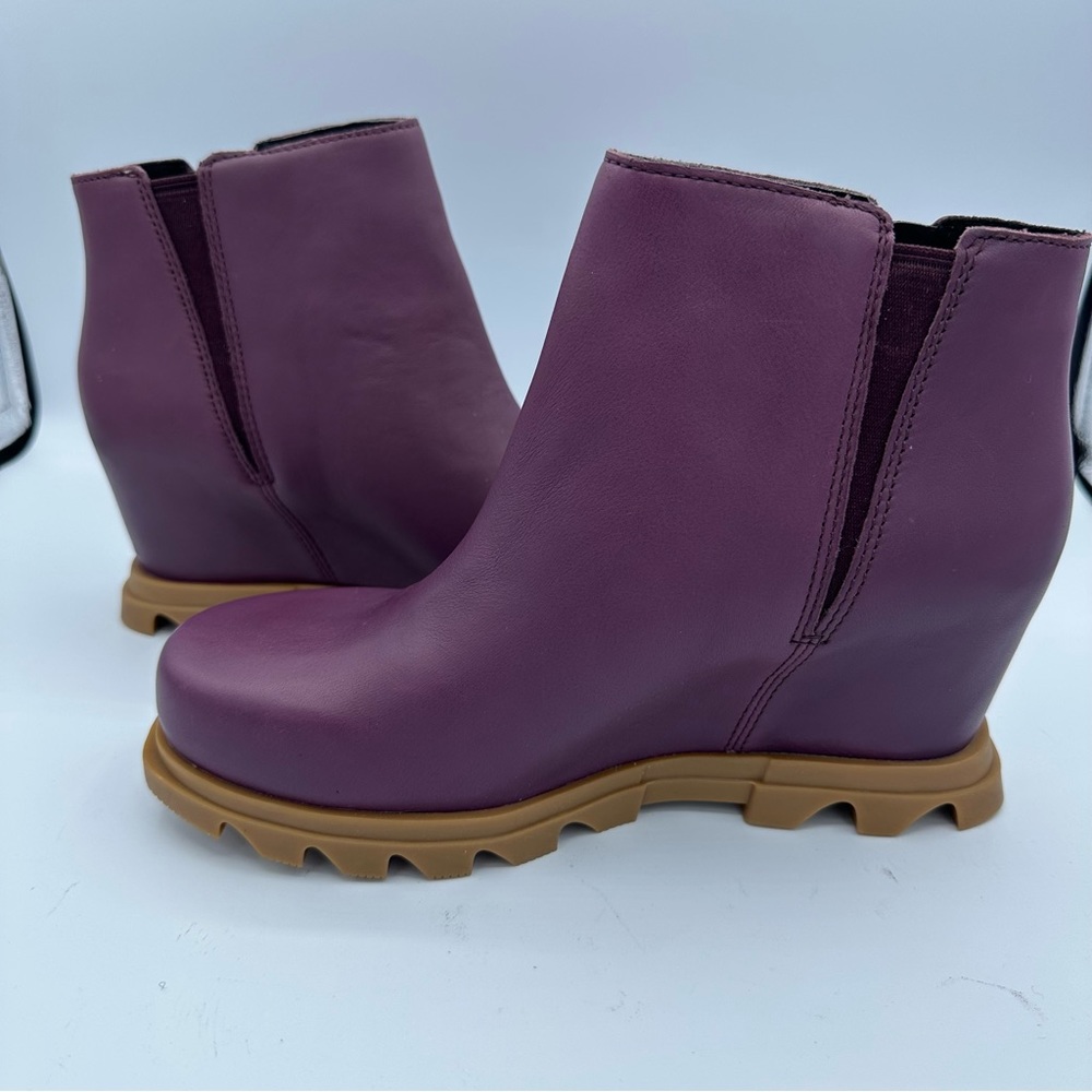 SOREL Joan of Arctic III Waterproof Wedge Boot 8